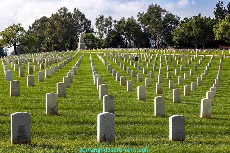what can u smell at graveyards
