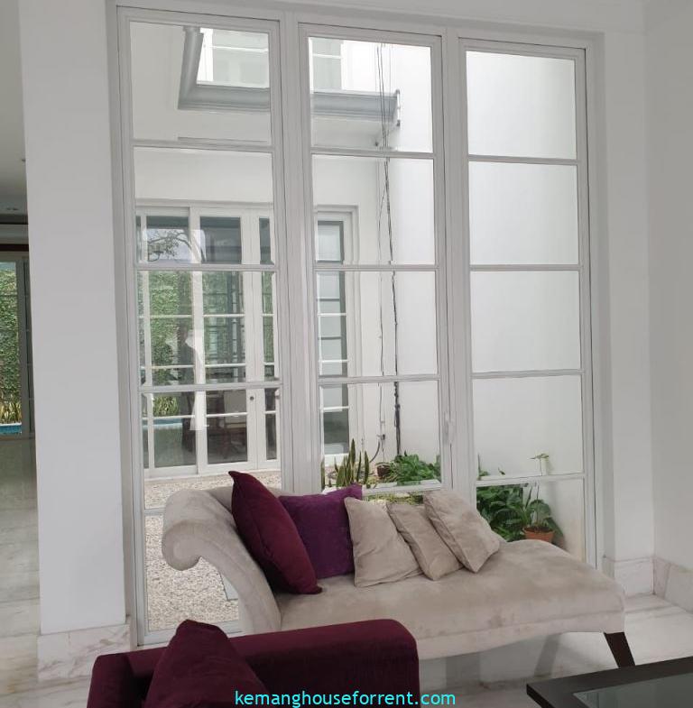 3-bedroom house for rent in Bangka Kemang