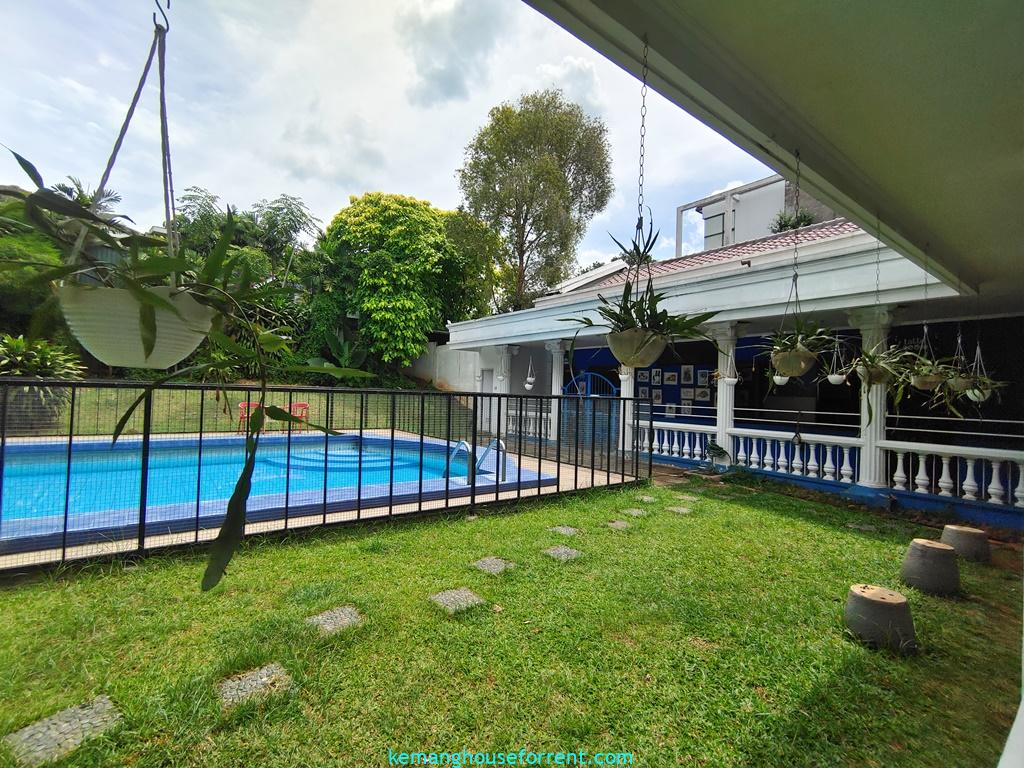 Dijual rumah mewah di Kemang Selatan