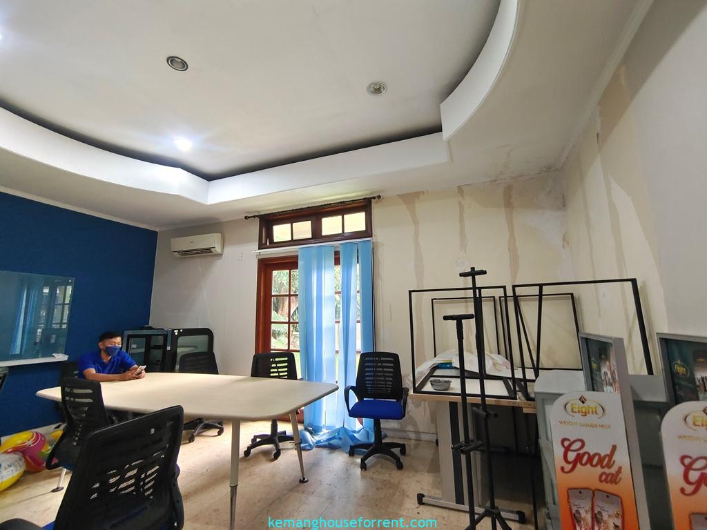 Dijual rumah mewah di Kemang Selatan
