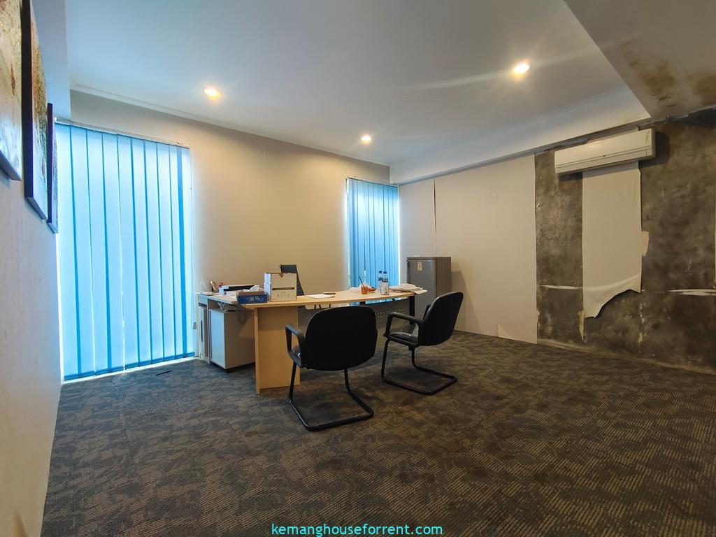 Dijual rumah mewah di Kemang Selatan