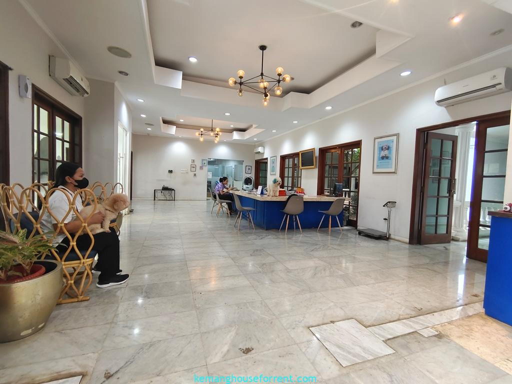 Dijual rumah mewah di Kemang Selatan