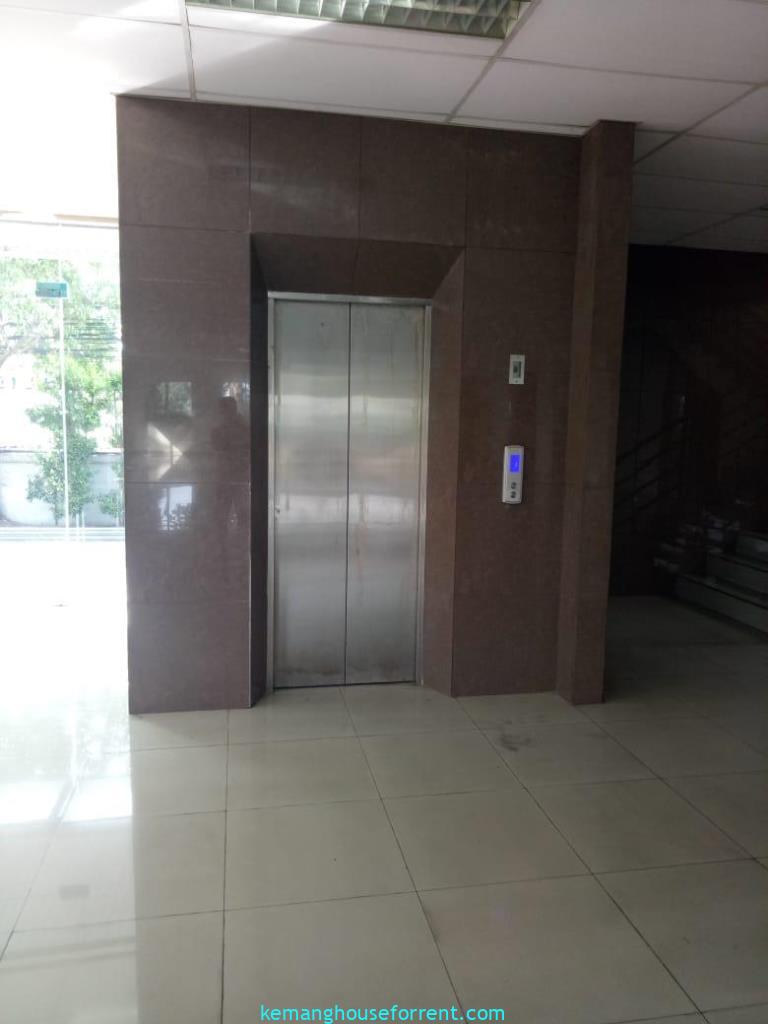 Gedung kantor disewakan Raden Saleh