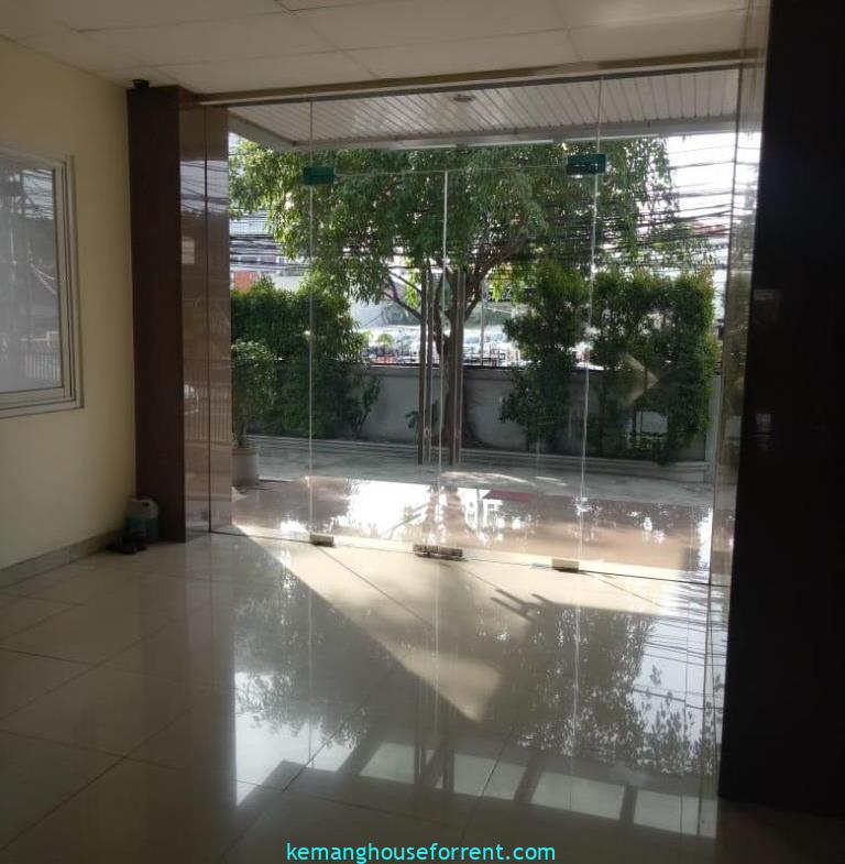 Gedung kantor disewakan Raden Saleh