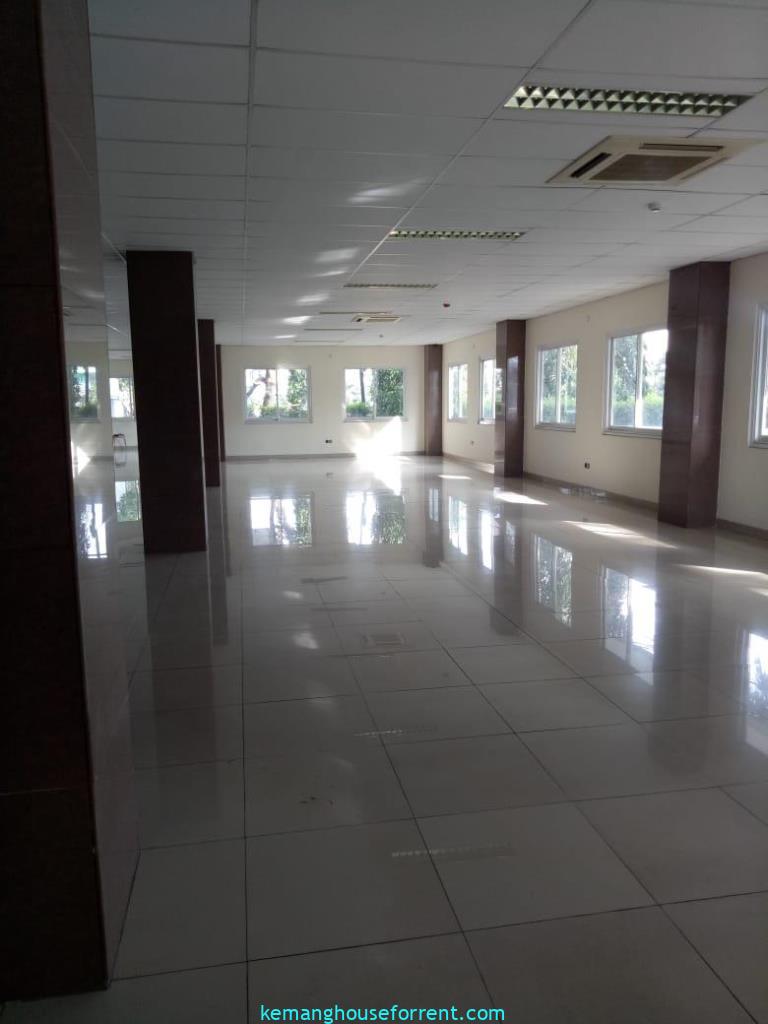 Gedung kantor disewakan Raden Saleh