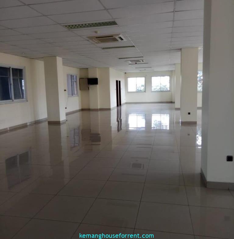 Gedung kantor disewakan Raden Saleh
