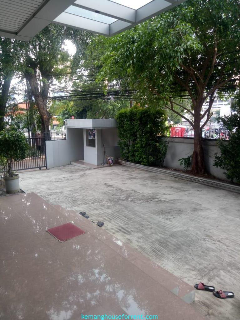 Gedung kantor disewakan Raden Saleh