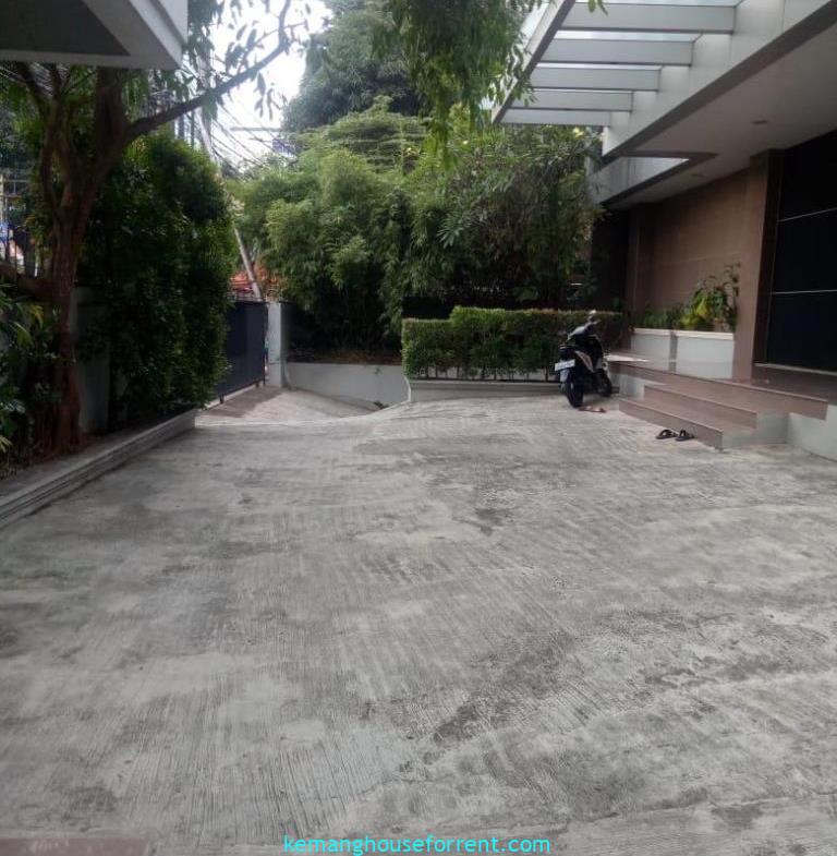 Gedung kantor disewakan Raden Saleh