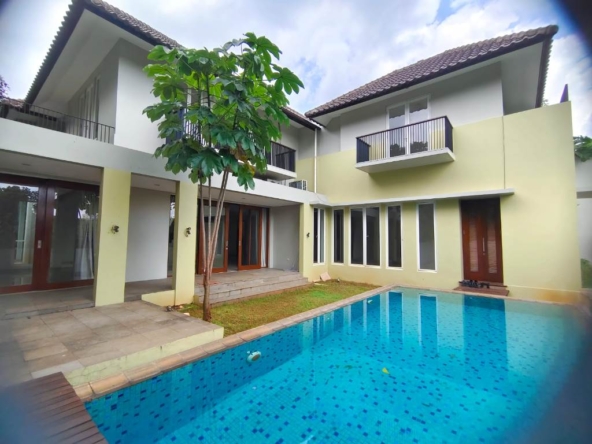 minimalist house for rent in Kemang Timur