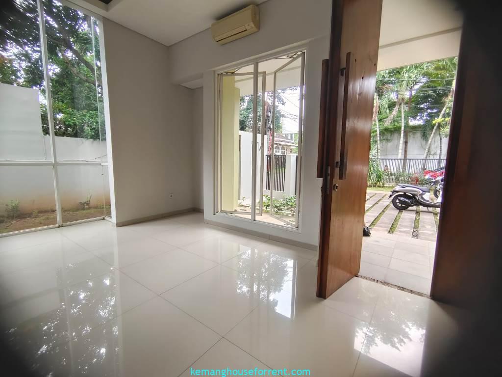 minimalist house for rent in Kemang Timur