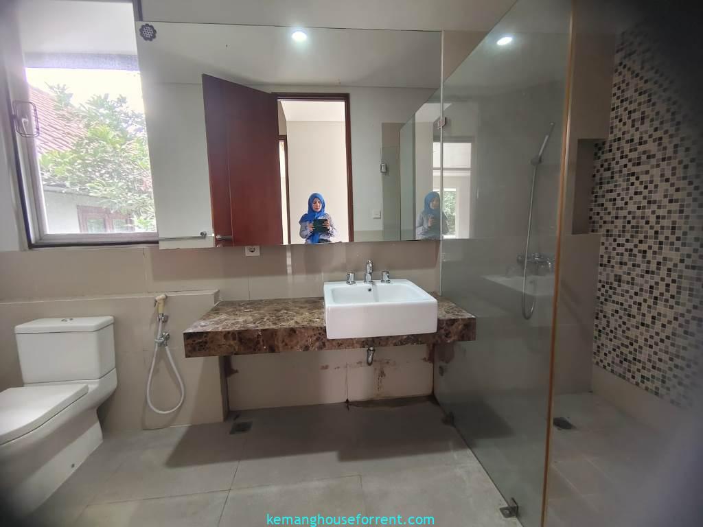 minimalist house for rent in Kemang Timur