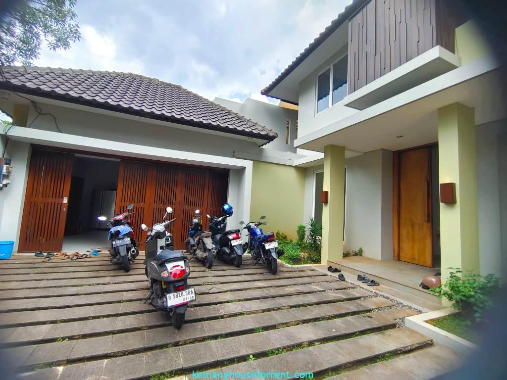 minimalist house for rent in Kemang Timur