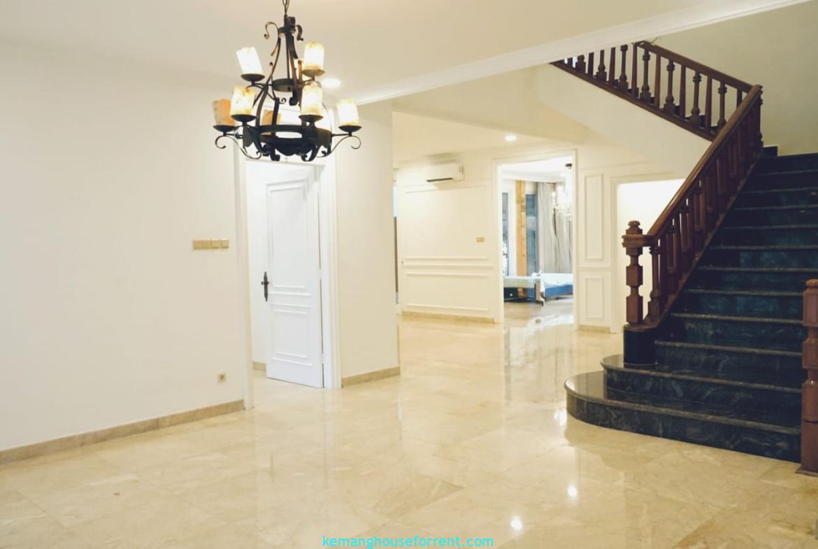 4 Bedroom House for Rent on Jl Sekolah Duta, Pondok Indah (1)
