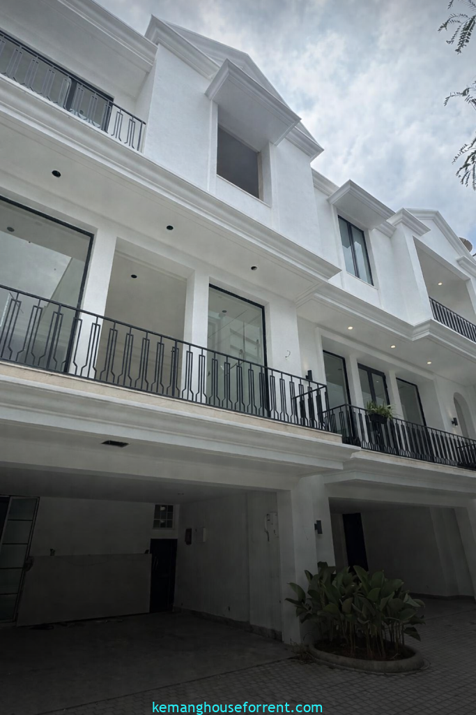 Amari Residence Kebayoran Baru