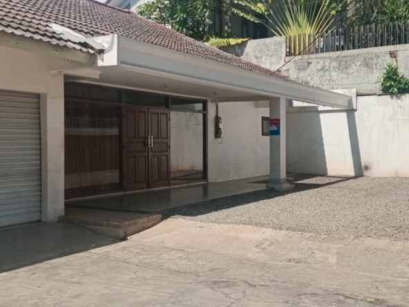 Dijual Rumah Luas di Kemang Area