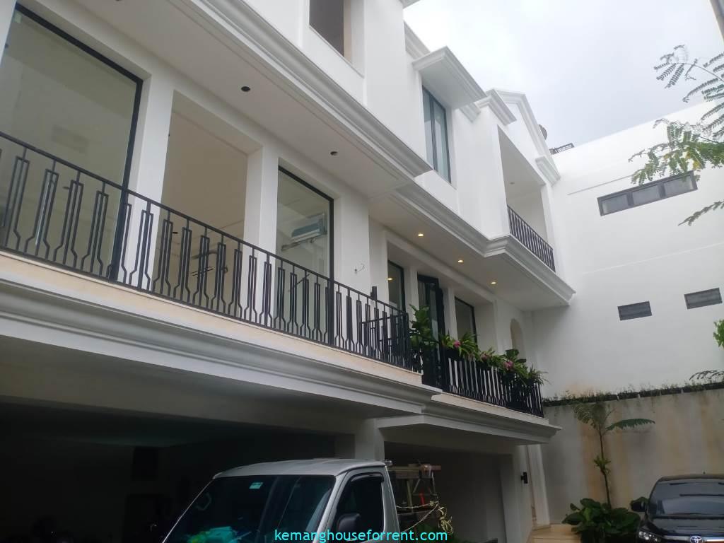 Dijual Townhouse Baru Kebayoran Baru Jakarta Selatan