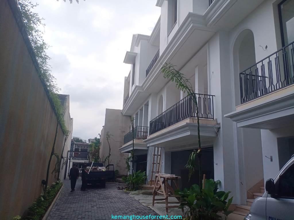 Dijual Townhouse Baru Kebayoran Baru Jakarta Selatan