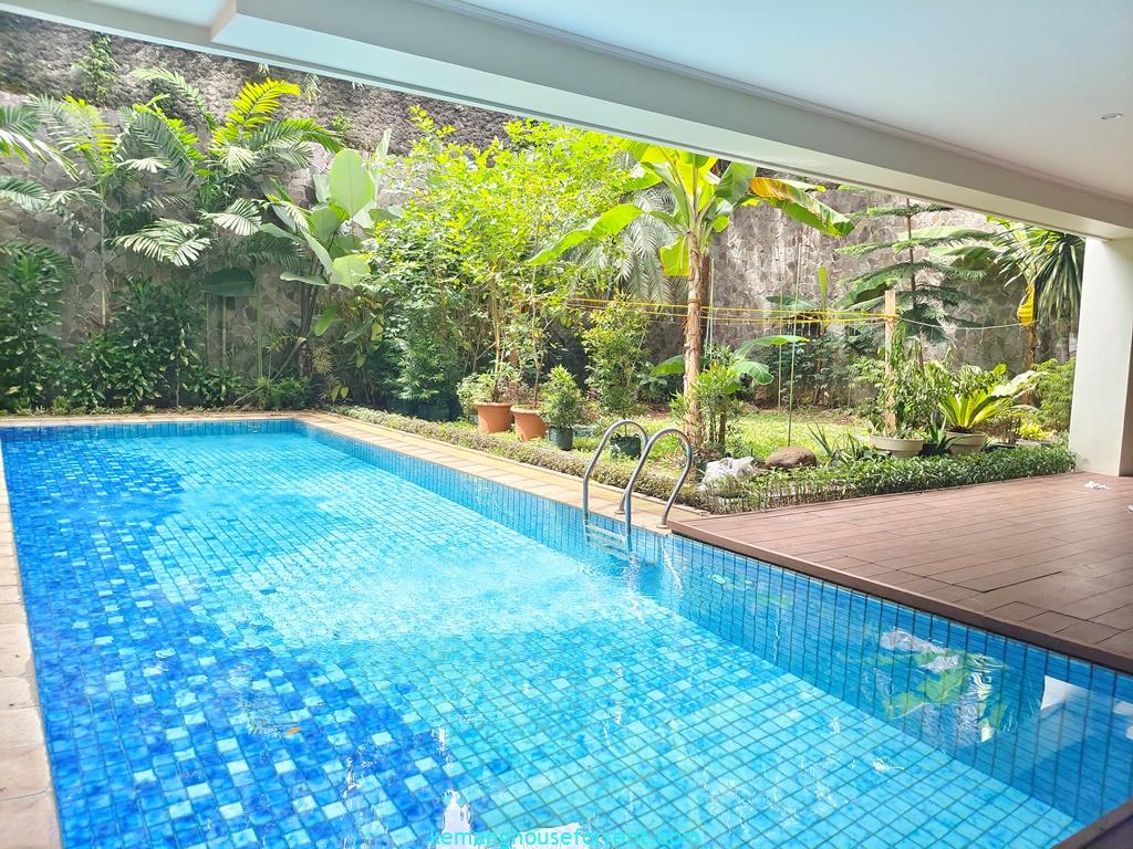 Luxury 4BR Residence at The Abbey Kemang