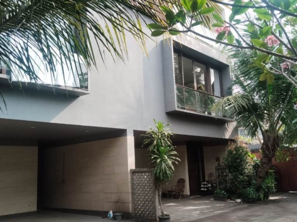 4 BR Townhouse for Rent in Pejaten Barat Near AIS