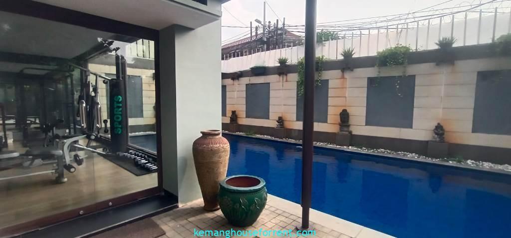4 BR Townhouse for Rent in Pejaten Barat Near AIS