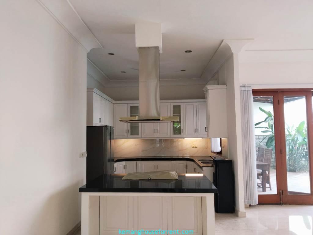 4 Bedroom House for Rent in Cipete Compound