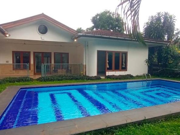 4 Bedroom House for Rent in Kemang Utara