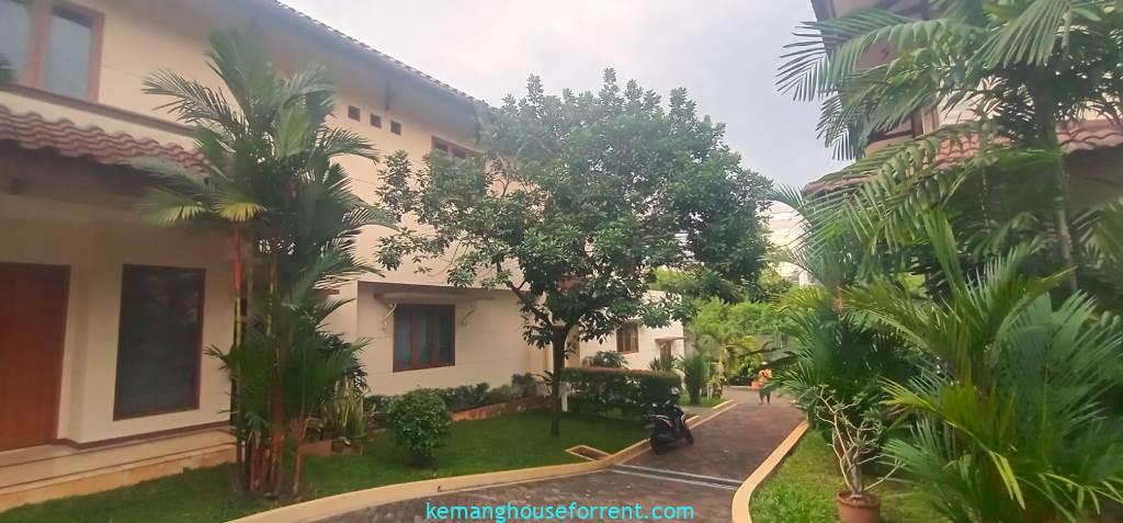 Compound House for Rent in Pejaten Barat Near AIS