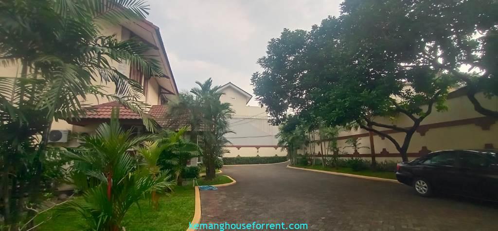Compound House for Rent in Pejaten Barat Near AIS