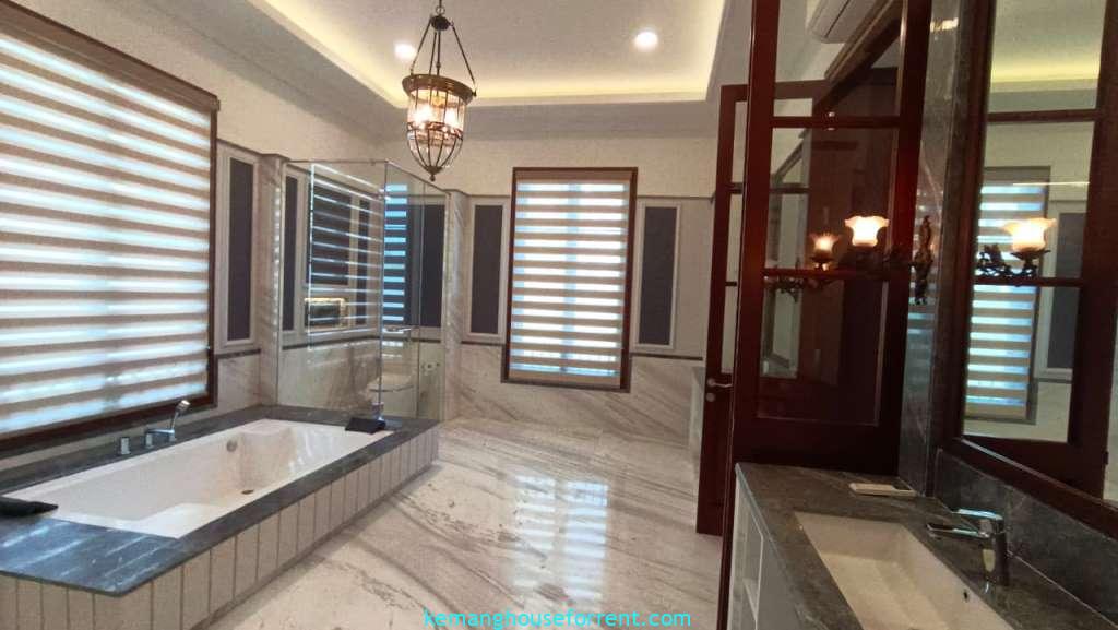 Dijual Rumah Fully Furnished di Kemang Selatan Jakarta Selatan