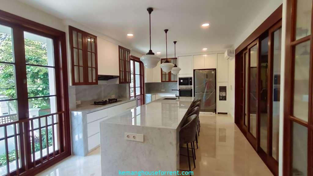 Dijual Rumah Fully Furnished di Kemang Selatan Jakarta Selatan