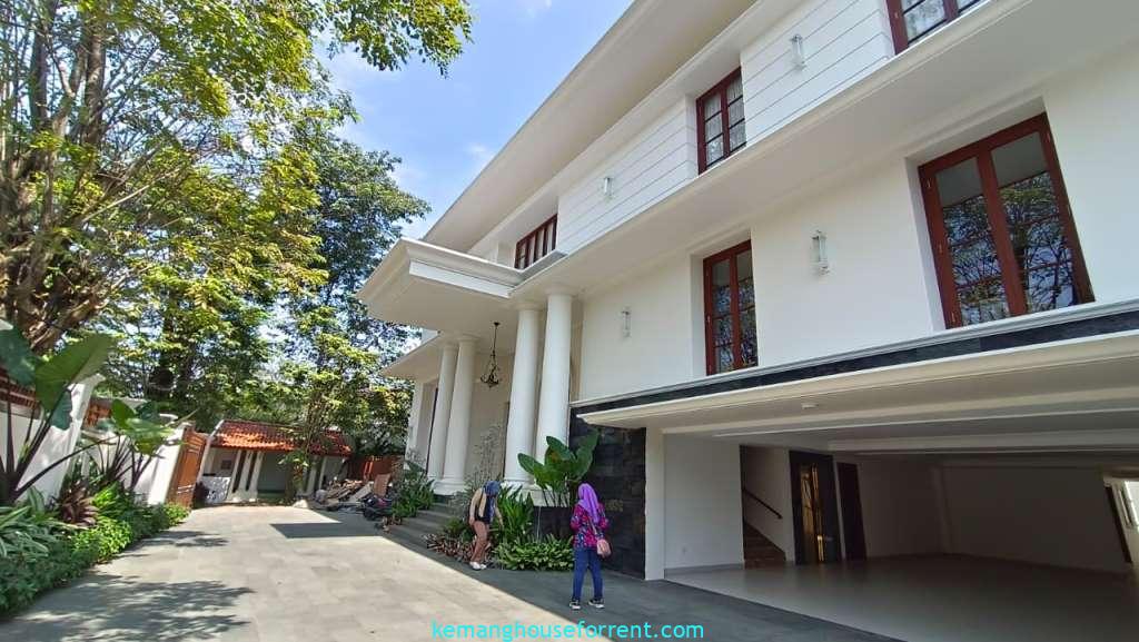 Dijual Rumah Fully Furnished di Kemang Selatan Jakarta Selatan