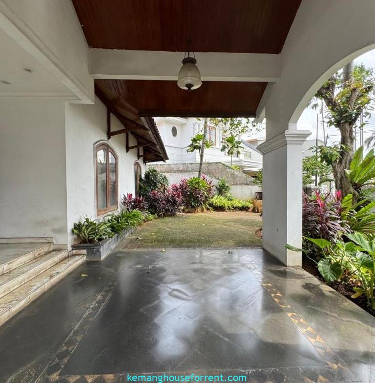 Dijual Rumah Hitung Tanah Pondok Indah Jakarta Selatan