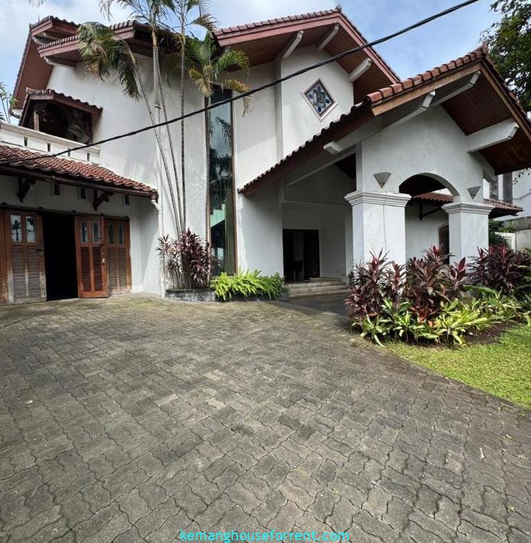 Dijual Rumah Hitung Tanah Pondok Indah Jakarta Selatan