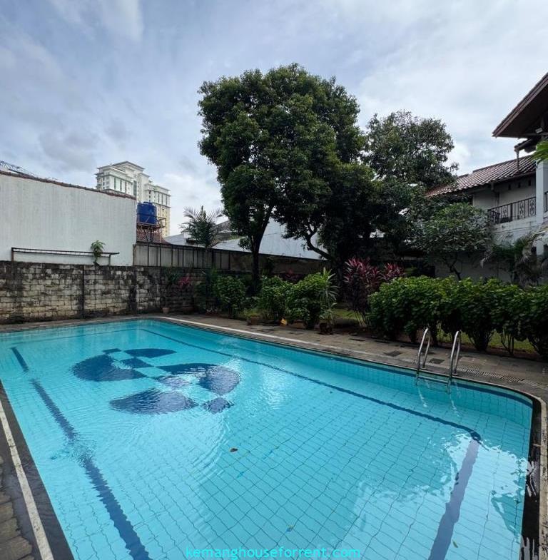 Dijual Rumah Hitung Tanah Pondok Indah Jakarta Selatan