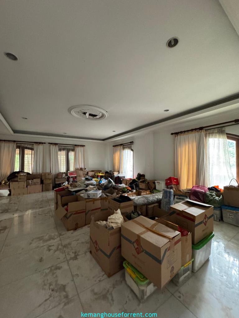 Dijual Rumah Hitung Tanah Pondok Indah Jakarta Selatan