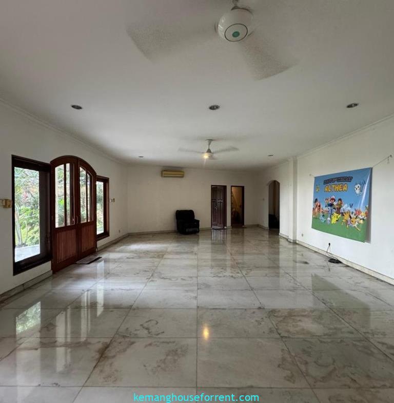 Dijual Rumah Hitung Tanah Pondok Indah Jakarta Selatan