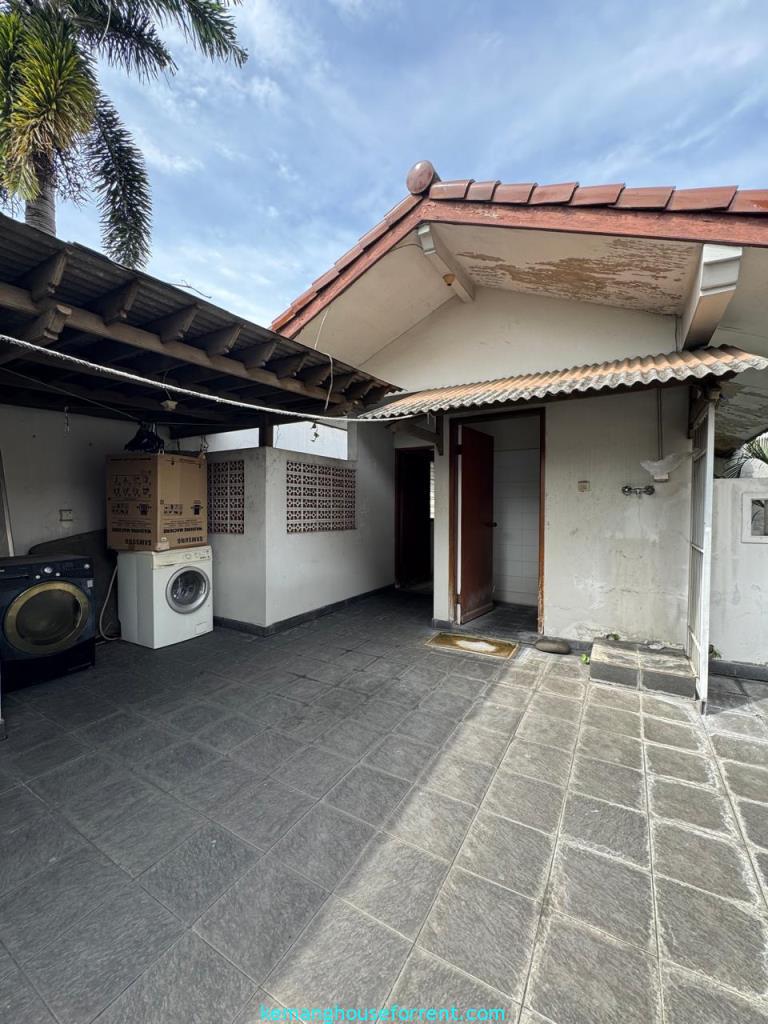 Dijual Rumah Hitung Tanah Pondok Indah Jakarta Selatan