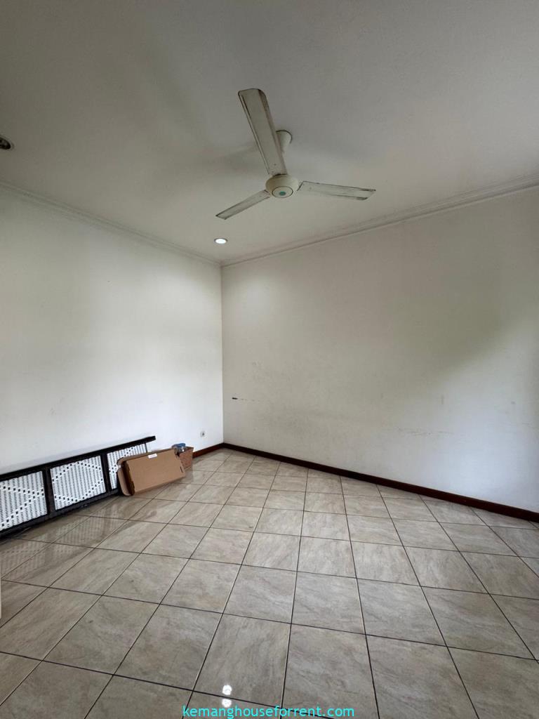 Dijual Rumah Hitung Tanah Pondok Indah Jakarta Selatan