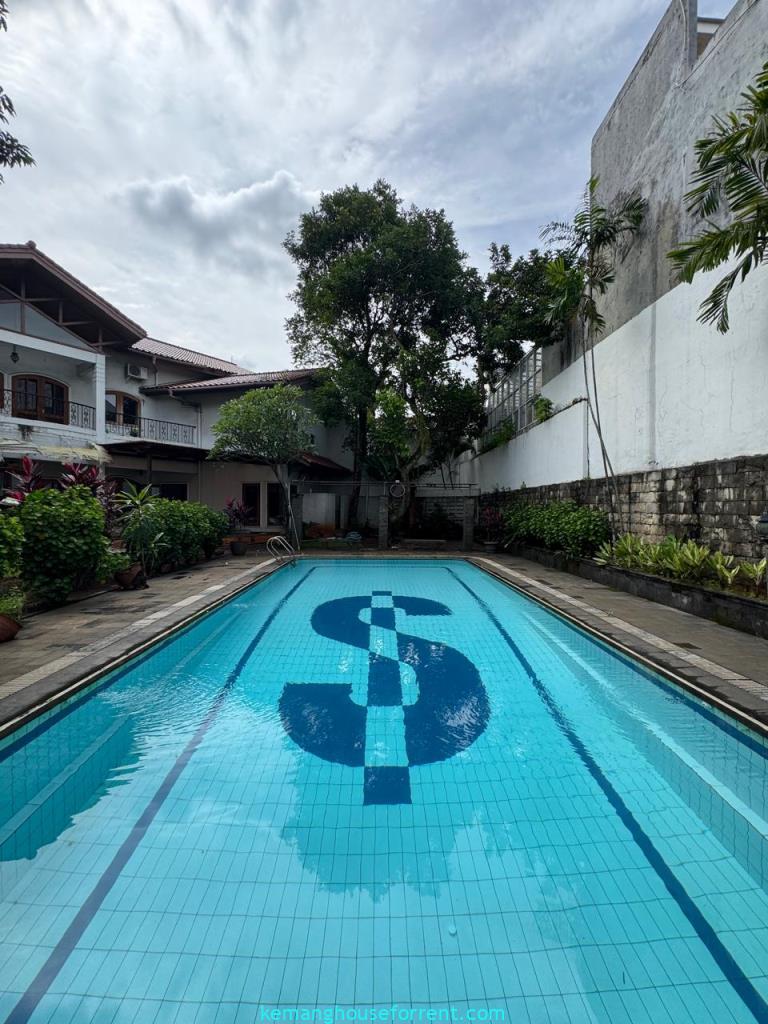 Dijual Rumah Hitung Tanah Pondok Indah Jakarta Selatan