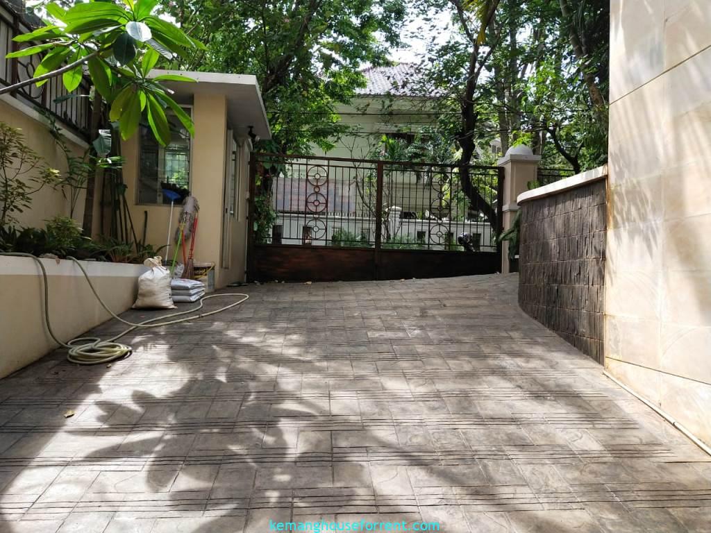 Dijual rumah mewah Sekolah Duta Pondok Indah Jakarta Selatan