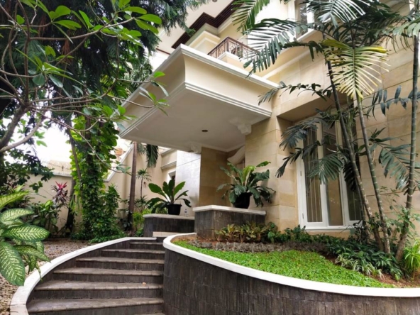 Dijual rumah mewah Sekolah Duta Pondok Indah Jakarta Selatan