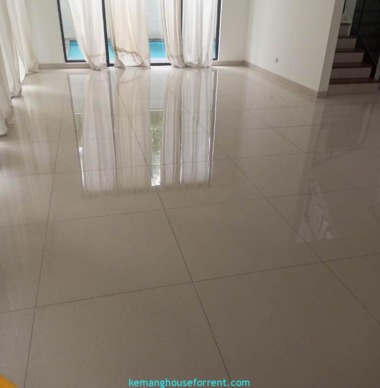 Dijual townhouse baru 3 lantai di Jeruk Purut Jakarta Selatan