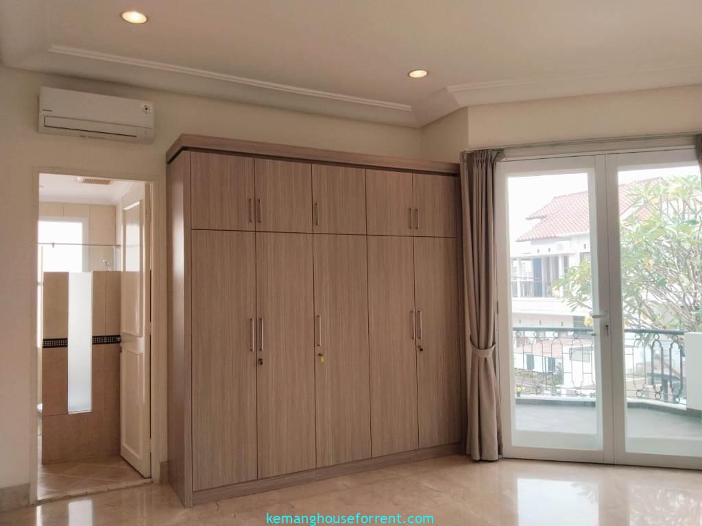 Disewakan Rumah Compound Cipete 5 Kt