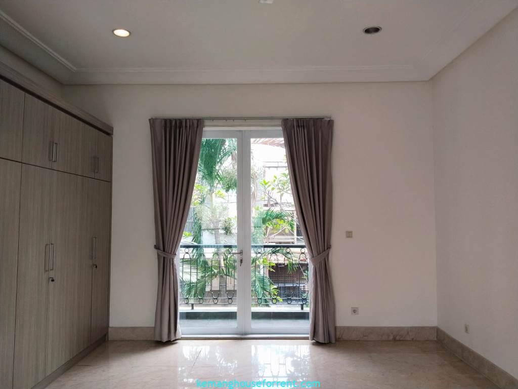 Disewakan Rumah Compound Cipete 5 Kt