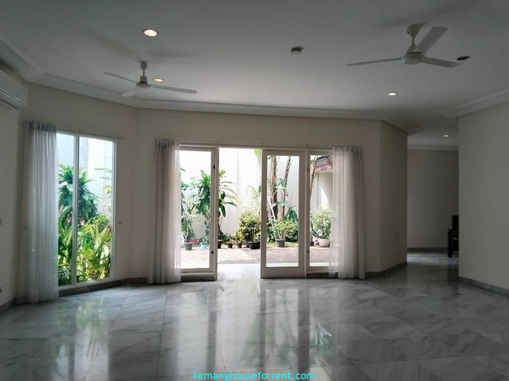 Disewakan Rumah Compound Cipete 5 Kt