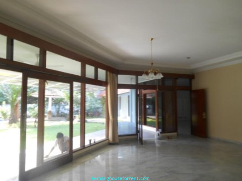 Disewakan Rumah Kantor di Kemang Jakarta Selatan