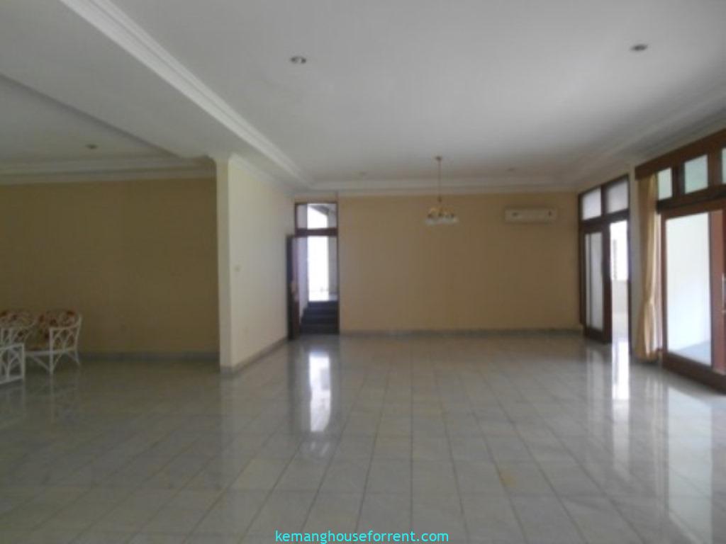 Disewakan Rumah Kantor di Kemang Jakarta Selatan