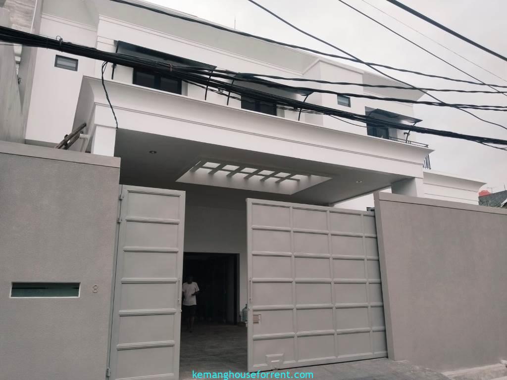 Disewakan rumah mewah di Cipete Jakarta Selatan