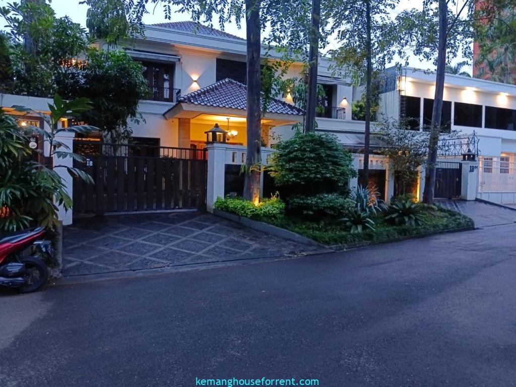 Jual Rumah Mewah Dekat Bukit Golf Pondok Indah
