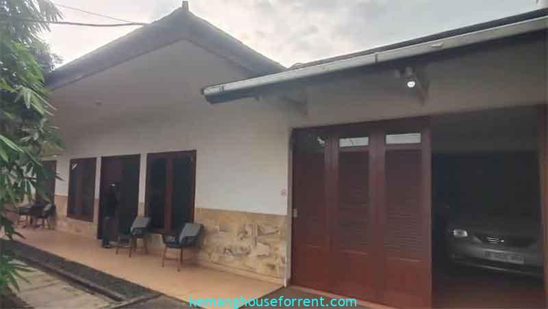 Luxury 4-Bedroom House for Rent in Kemang Utara, South Jakarta